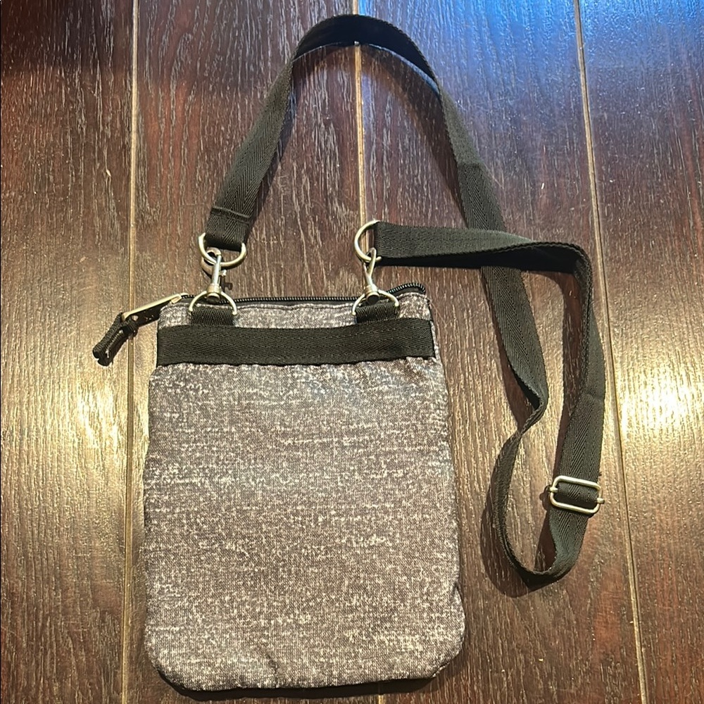 Harley-Davidson Motorcycles Black Gray Crossbody Bag with multiple zip pockets - Picture 2 of 4